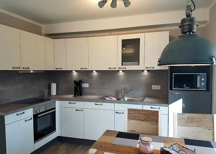 Bernstein Mare Rose 8 * Büsum